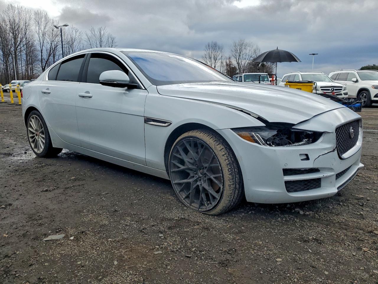 2018 JAGUAR XE