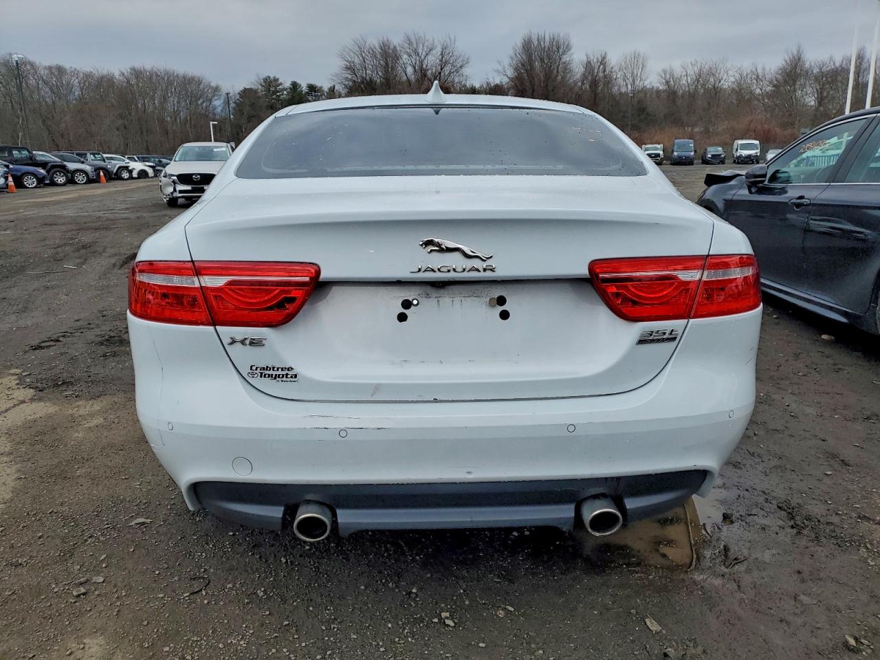 2018 JAGUAR XE
