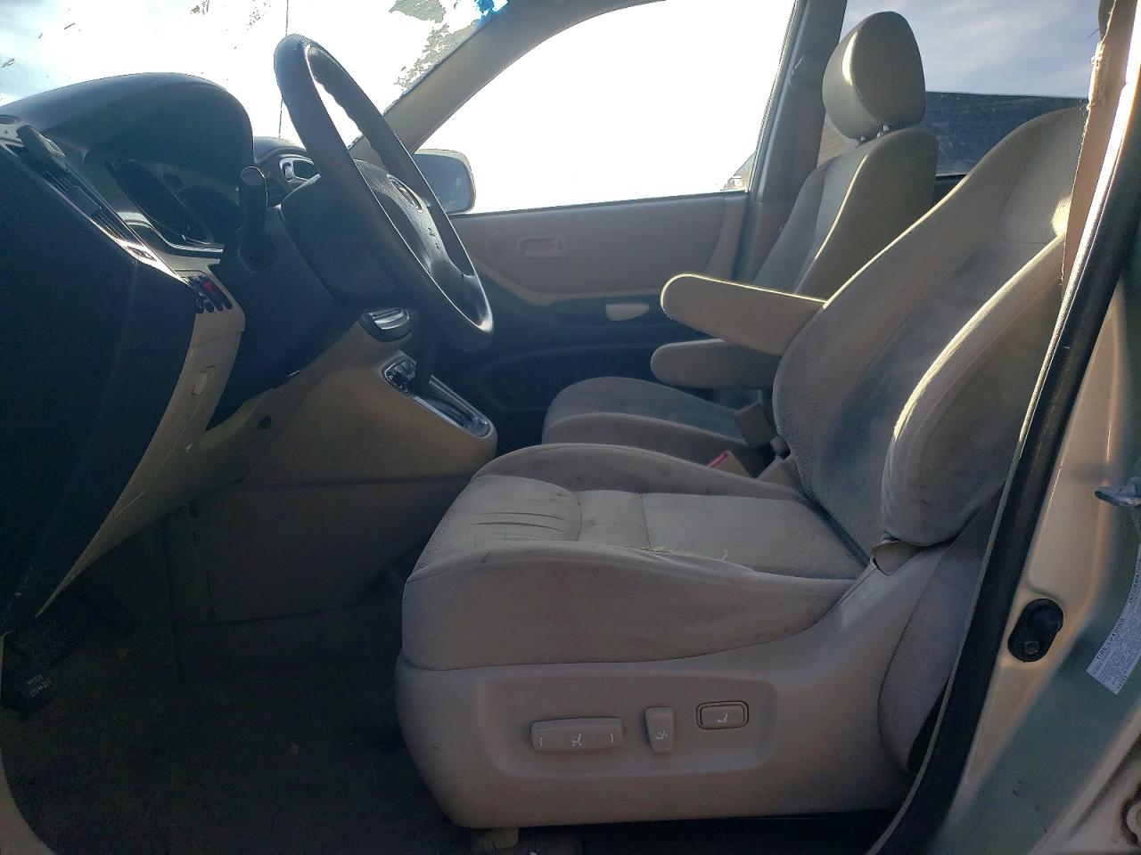 2001 TOYOTA HIGHLANDER