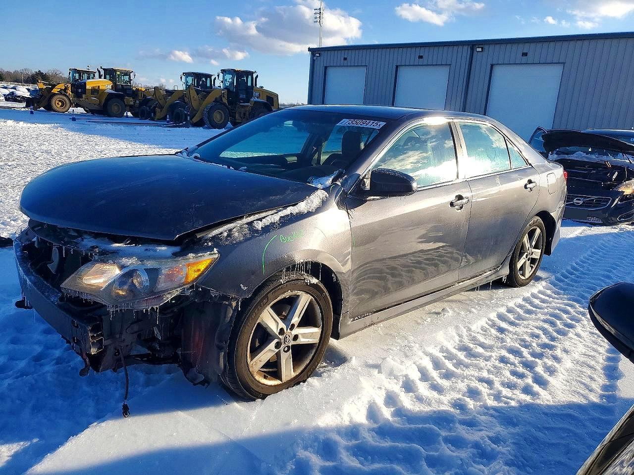 2013 TOYOTA CAMRY