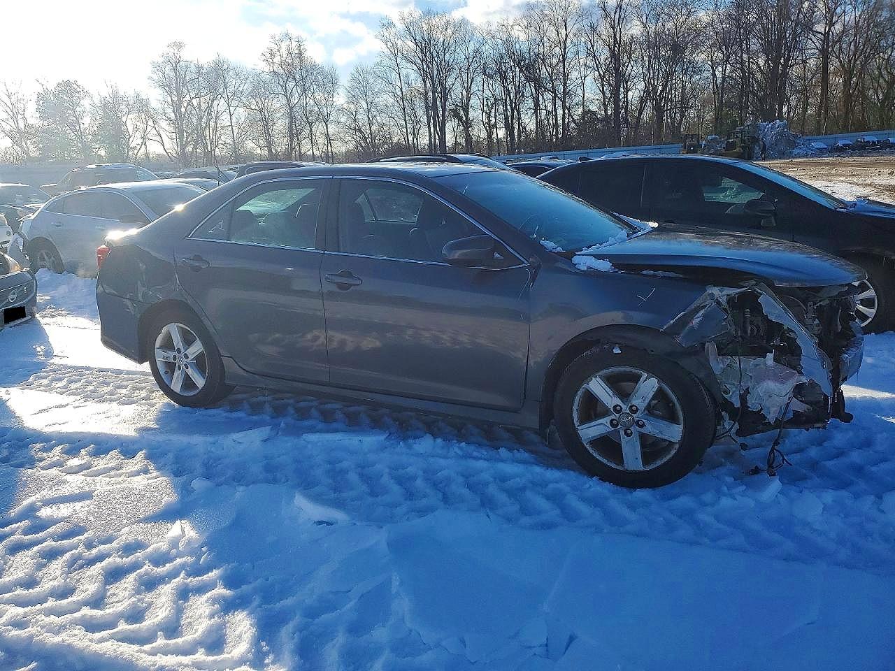 2013 TOYOTA CAMRY