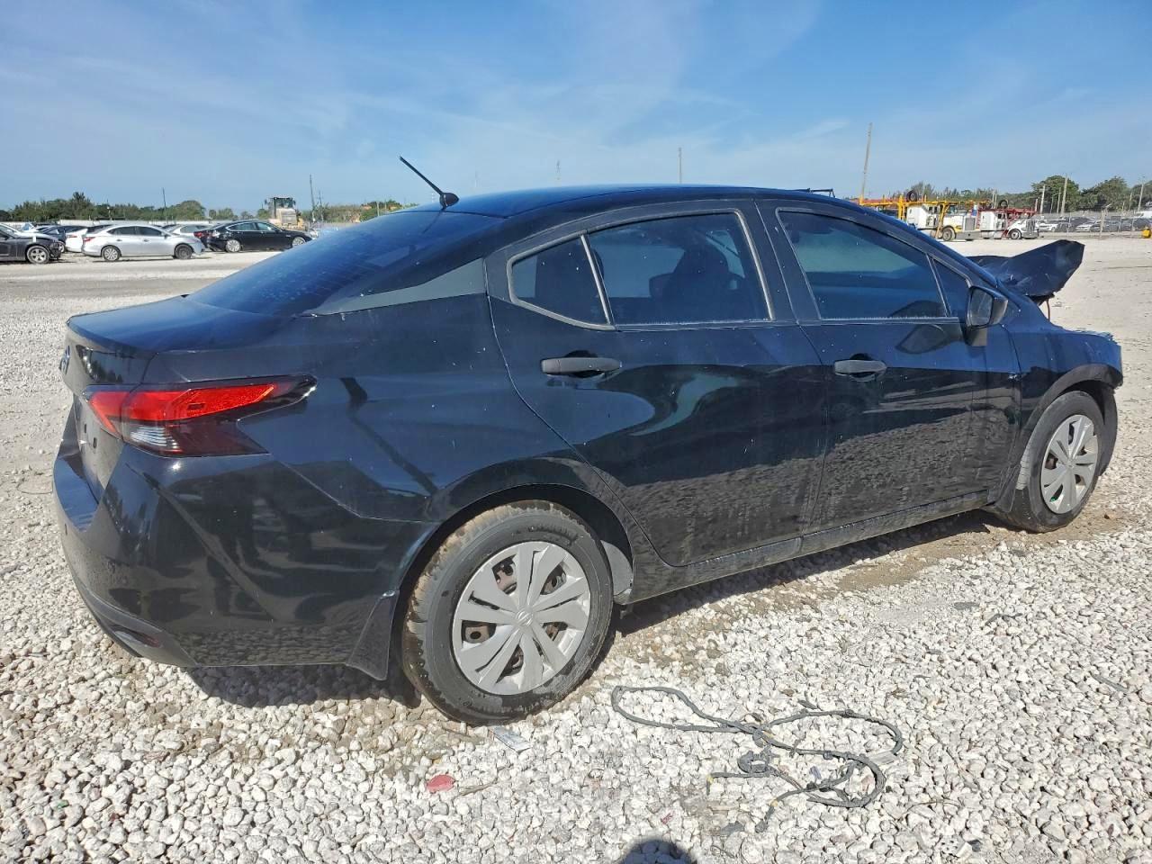 2020 NISSAN VERSA