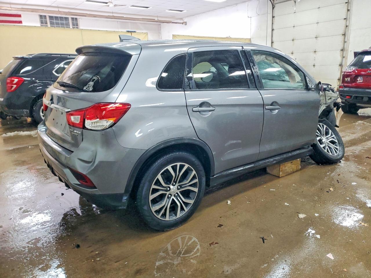2019 MITSUBISHI OUTLANDER