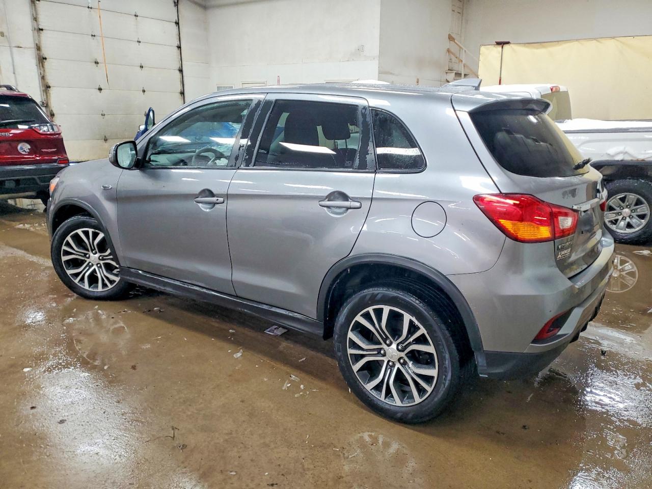 2019 MITSUBISHI OUTLANDER