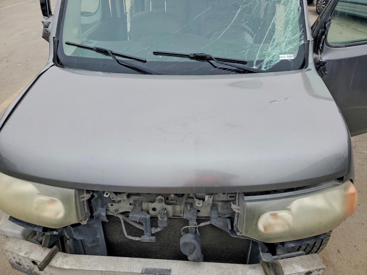 2010 NISSAN CUBE