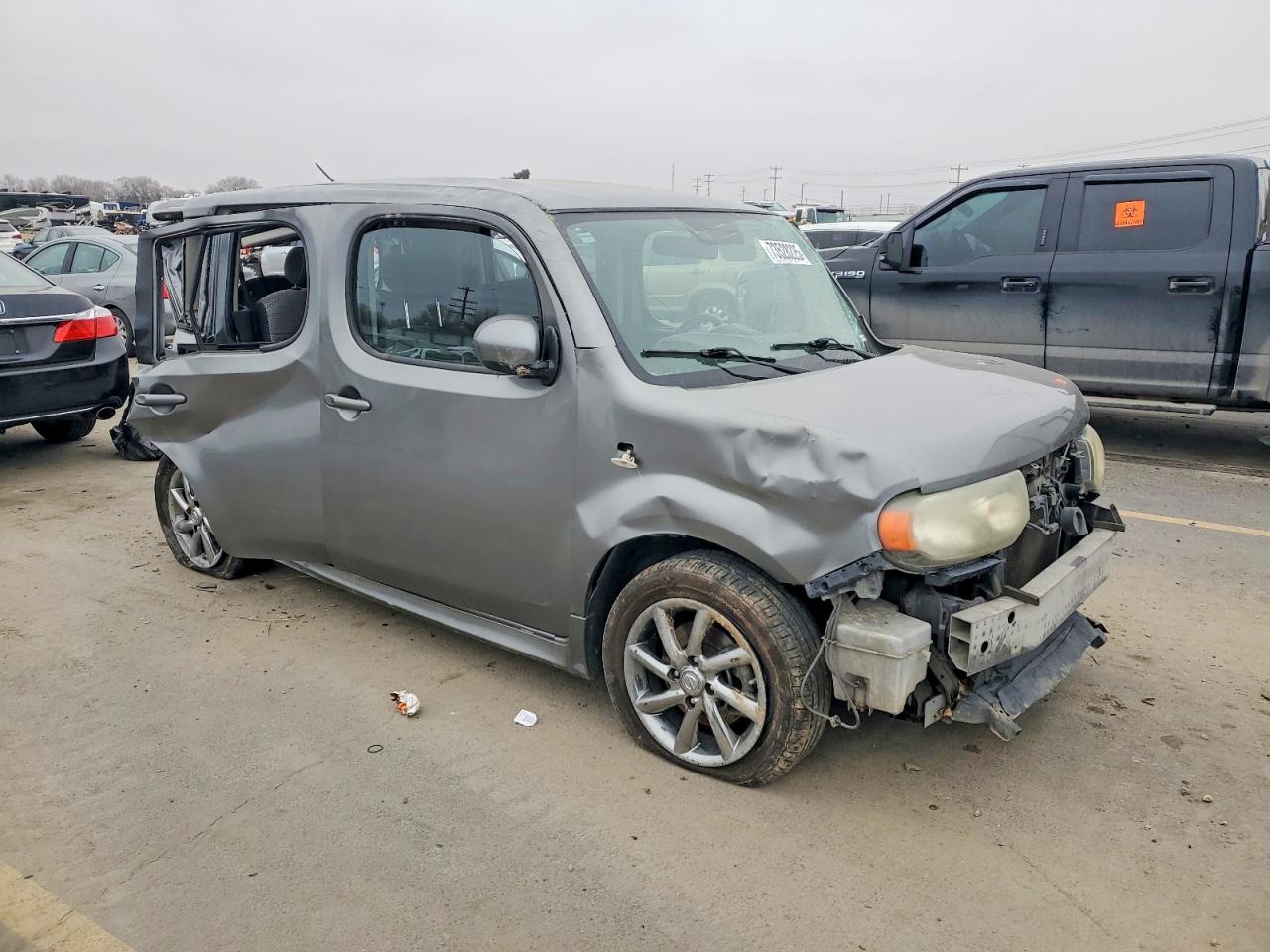 2010 NISSAN CUBE