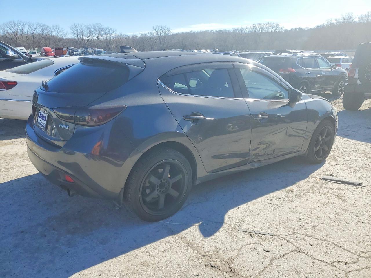 2015 MAZDA 3