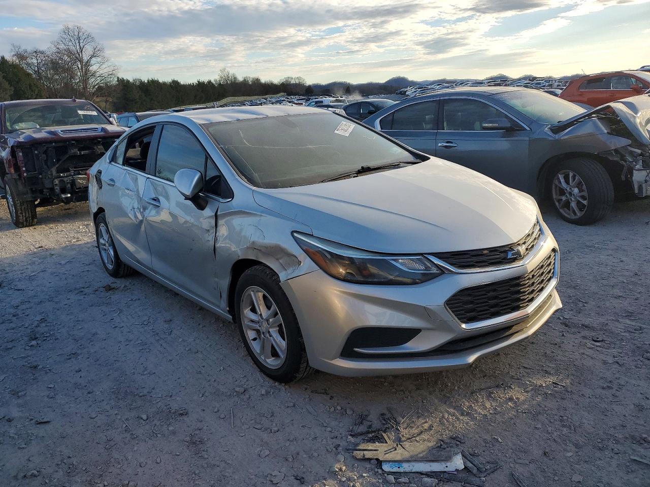 2018 CHEVROLET CRUZE