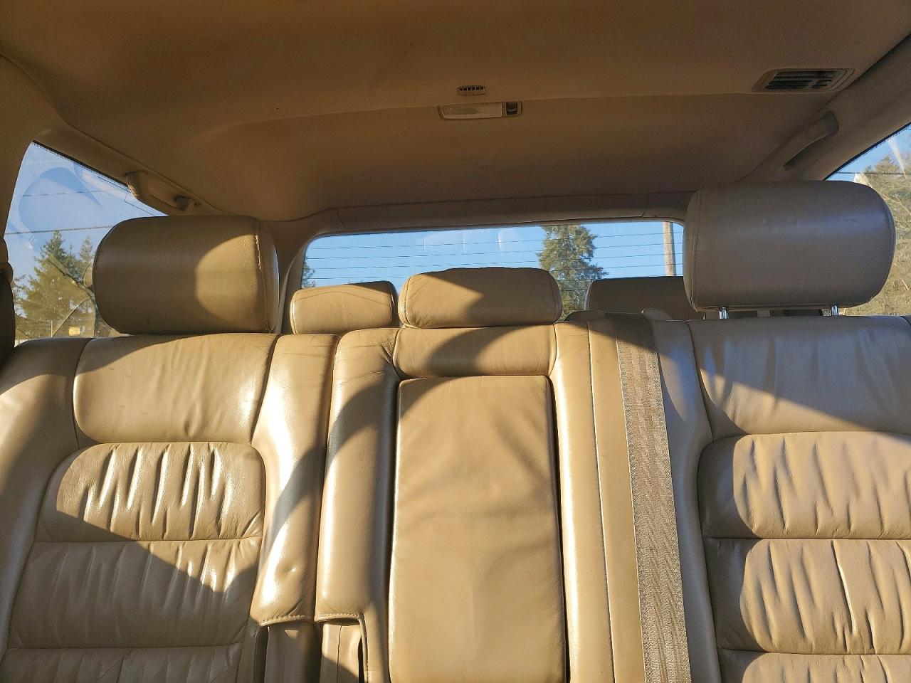 2000 LEXUS LX470
