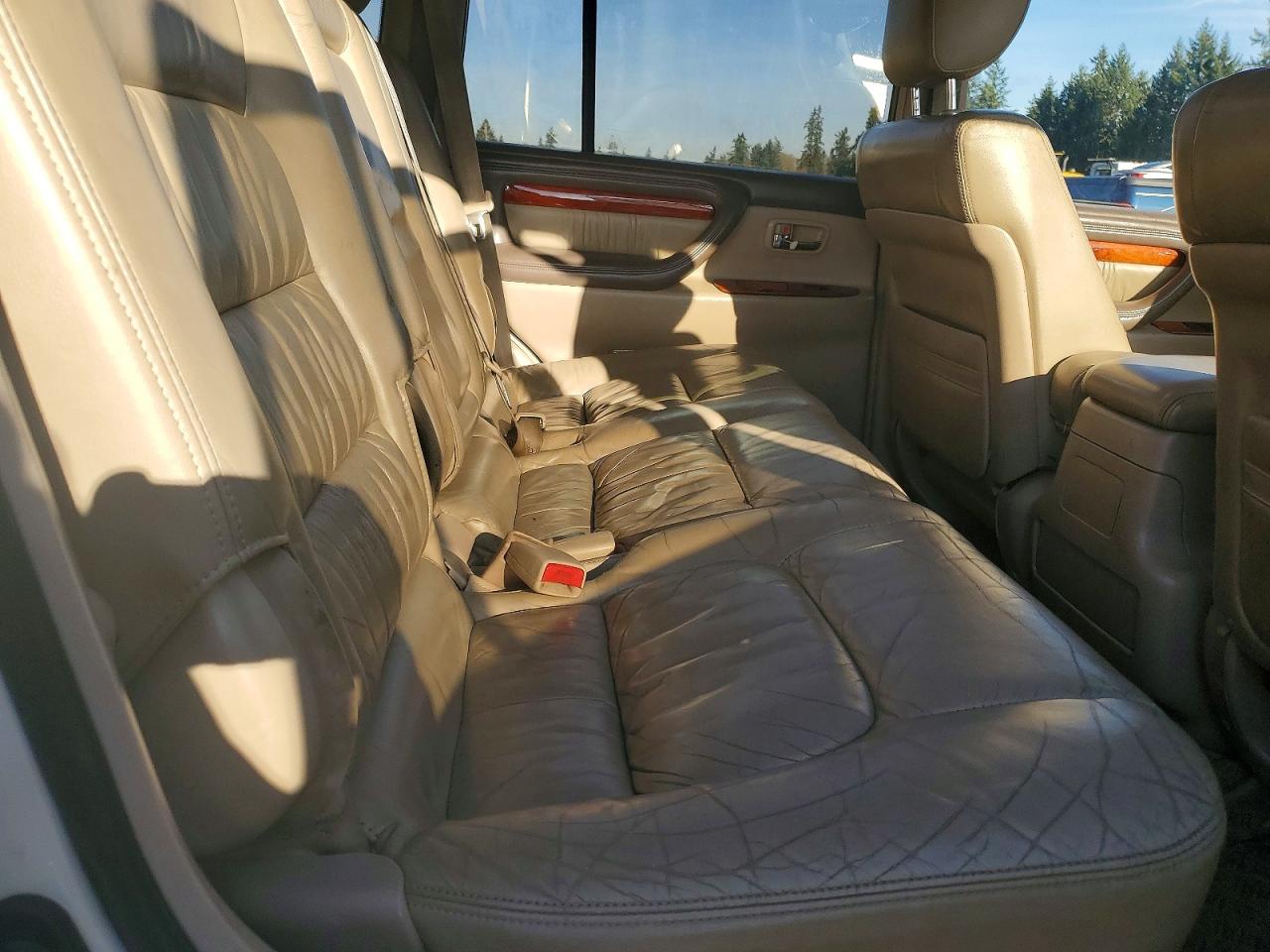 2000 LEXUS LX470