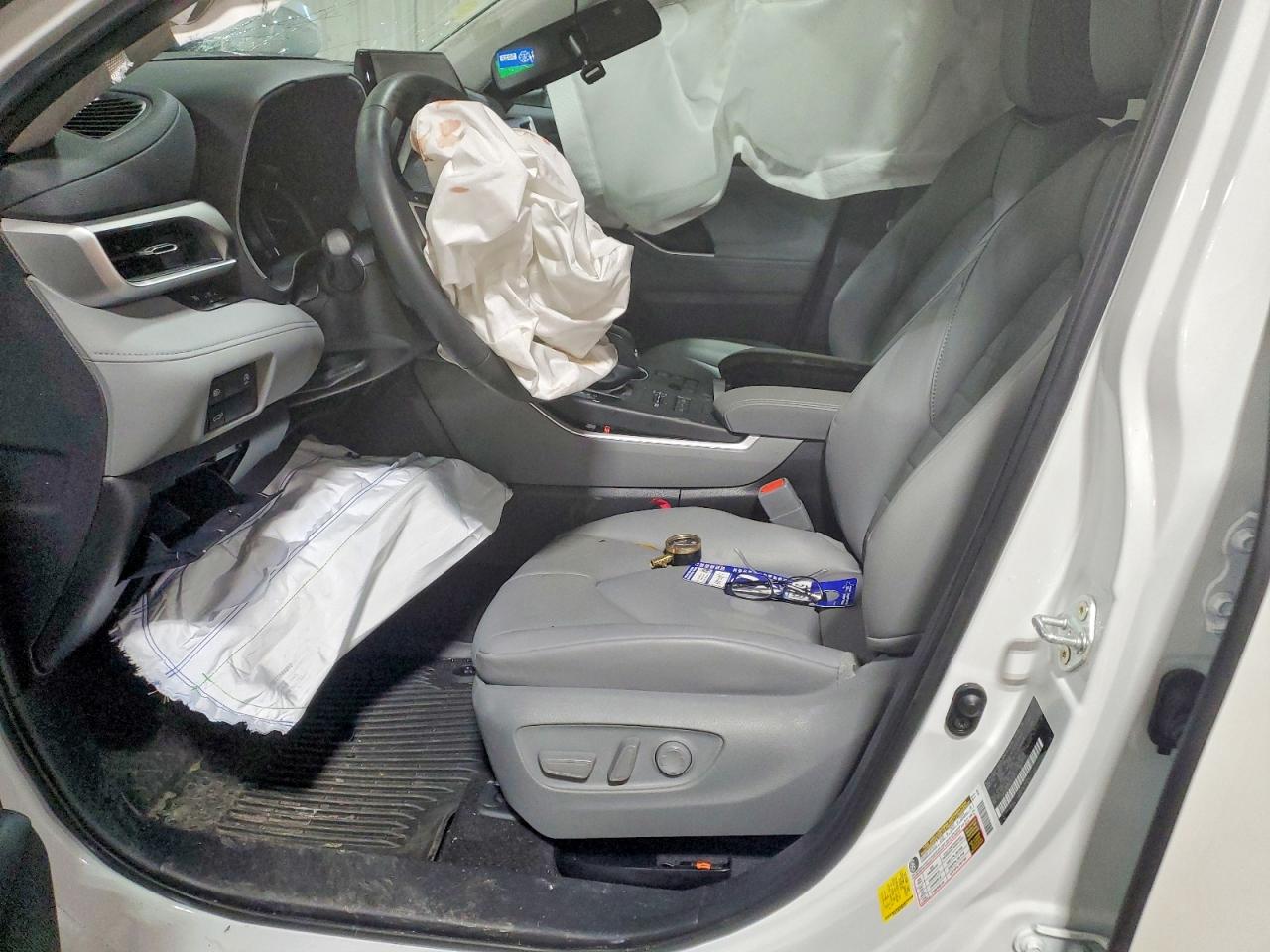 2024 TOYOTA HIGHLANDER