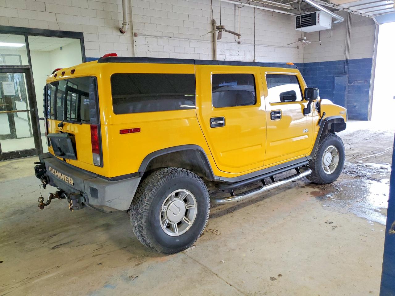 2005 HUMMER H2