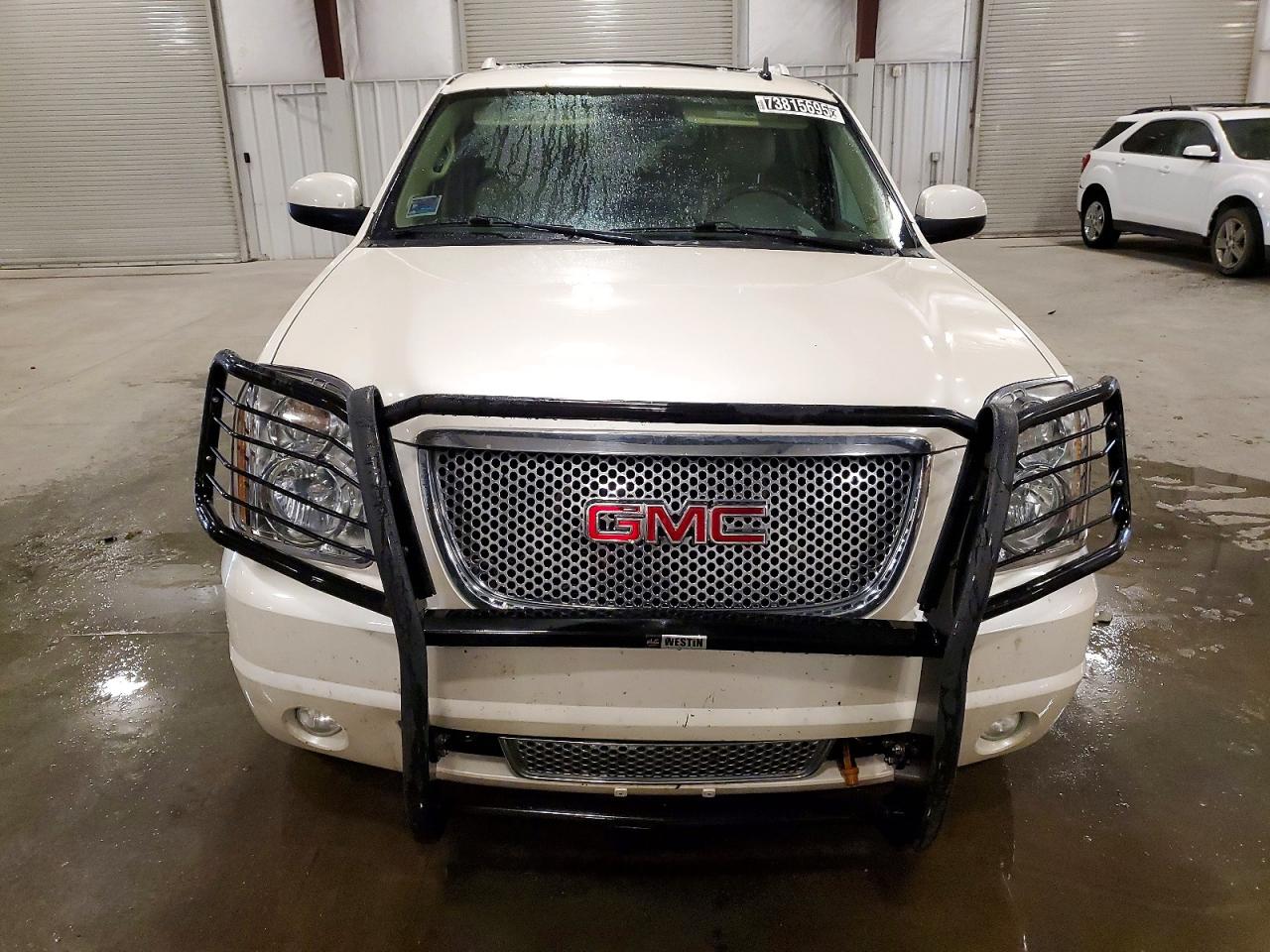 2012 GMC YUKON