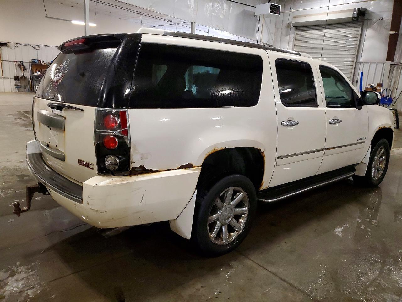 2012 GMC YUKON