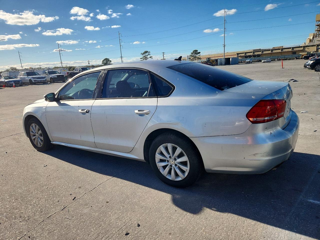 2015 VOLKSWAGEN PASSAT