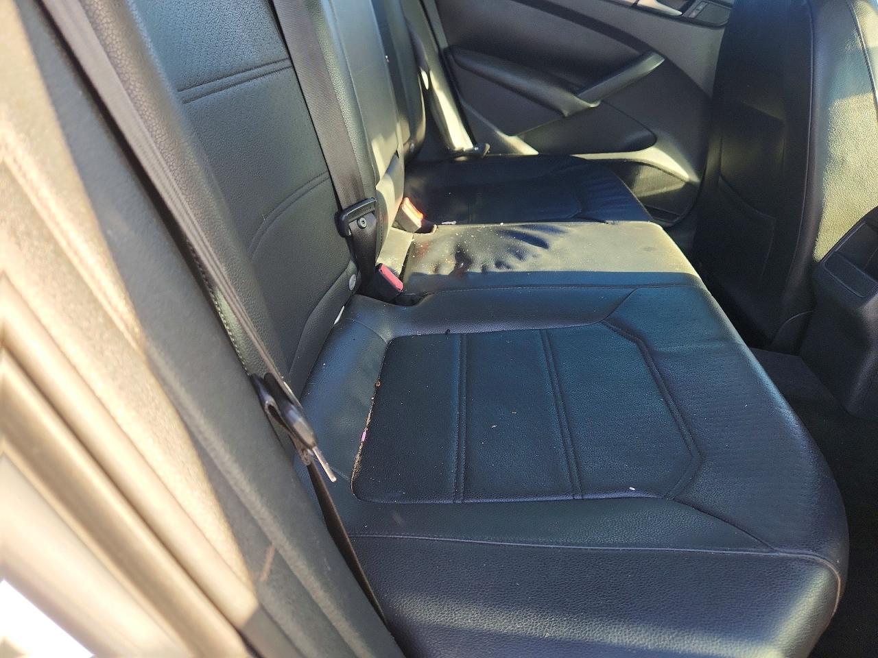 2015 VOLKSWAGEN PASSAT