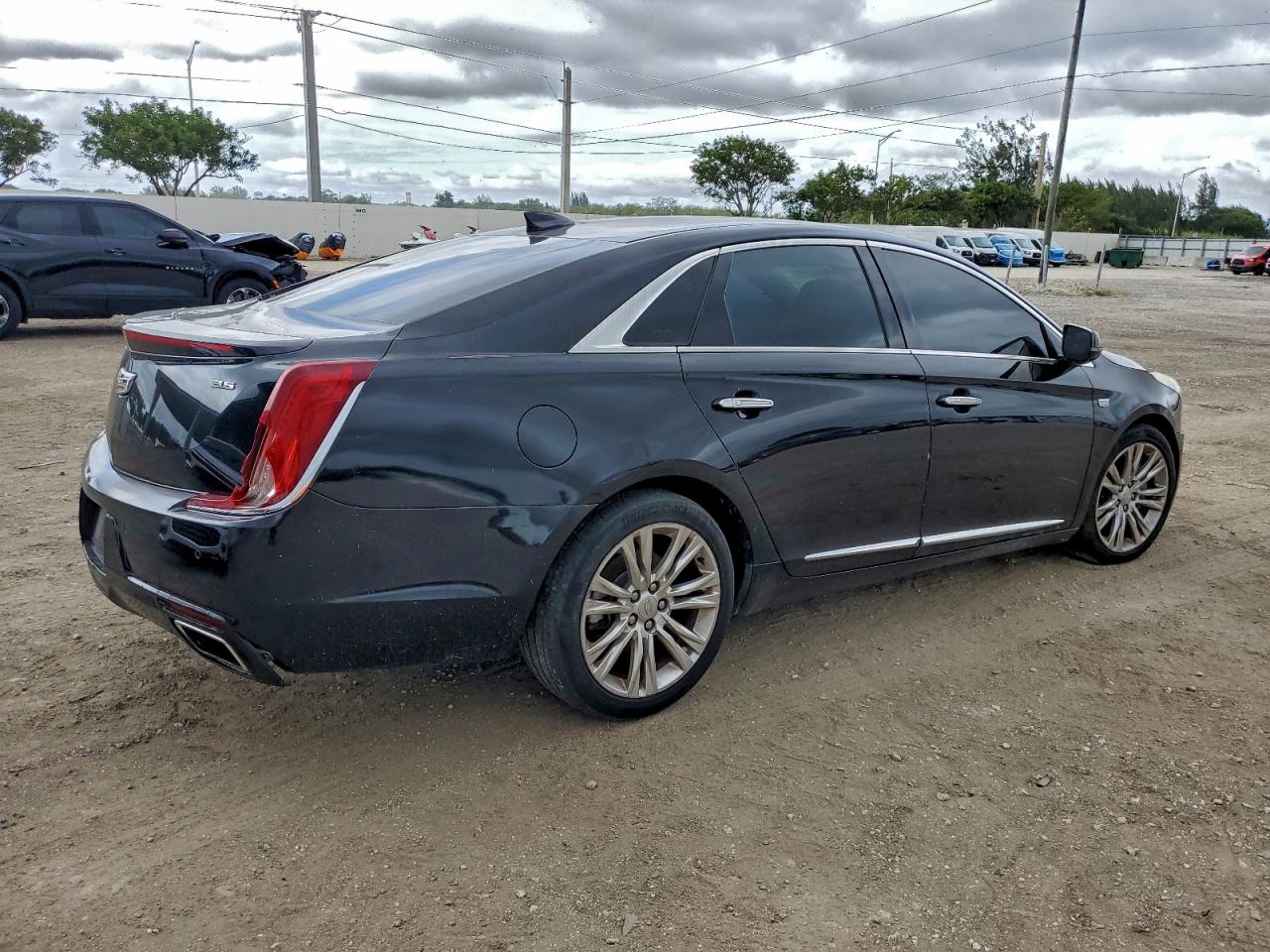 2018 CADILLAC XTS