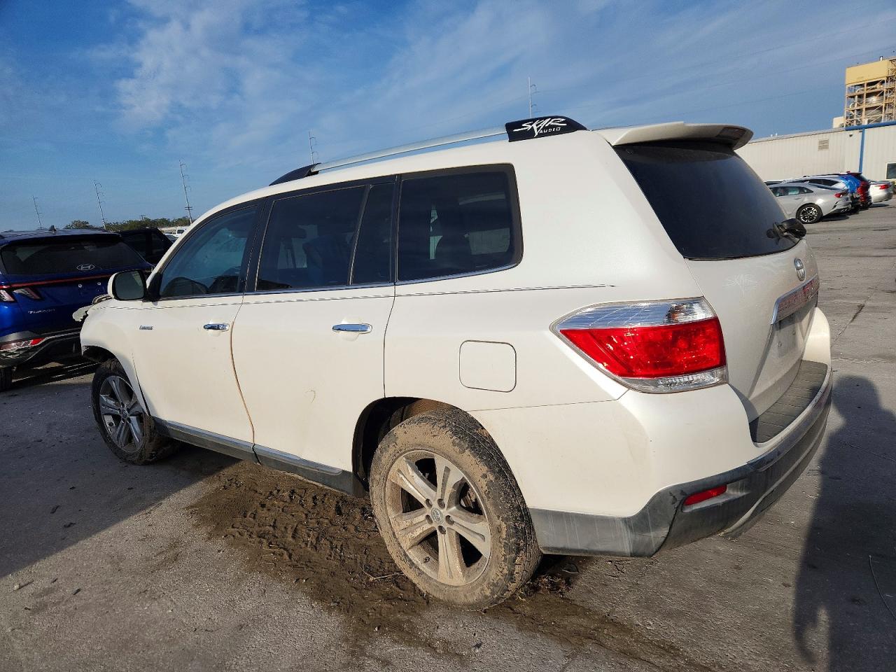2011 TOYOTA HIGHLANDER