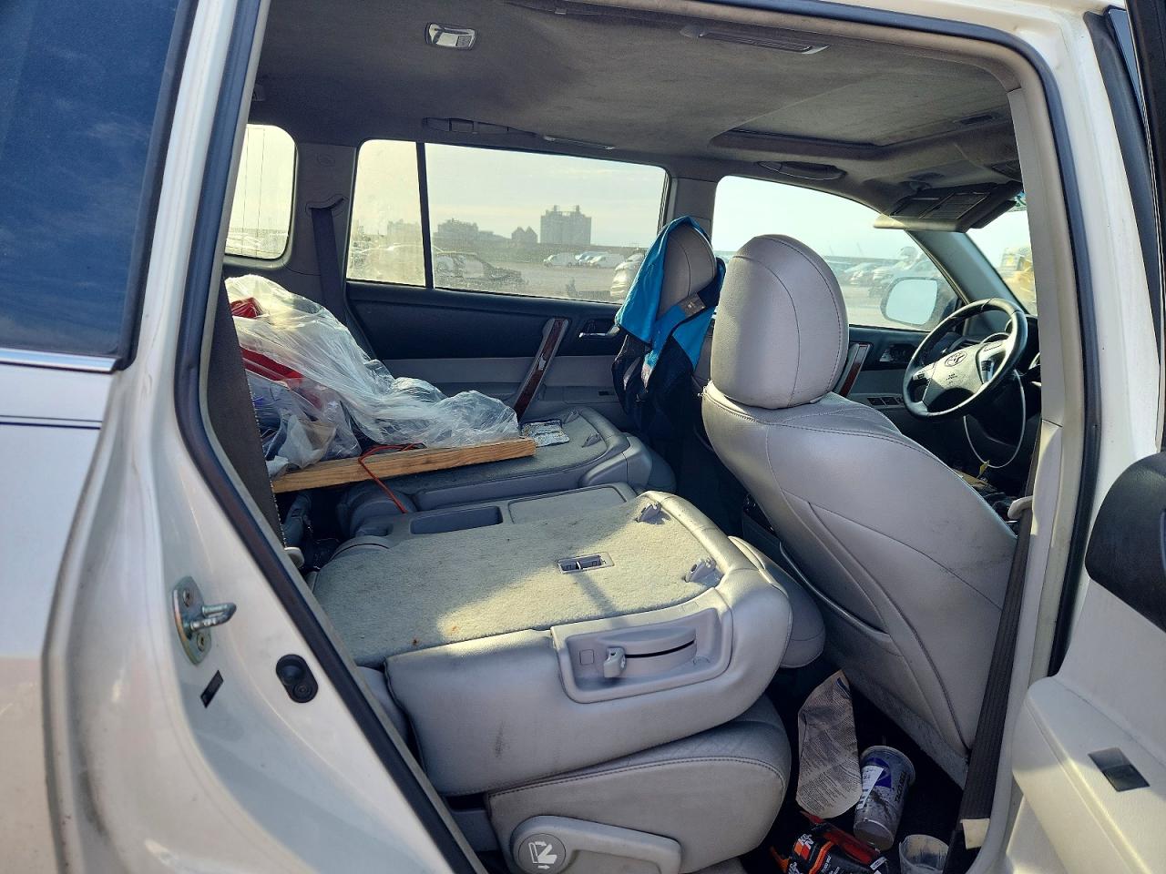2011 TOYOTA HIGHLANDER
