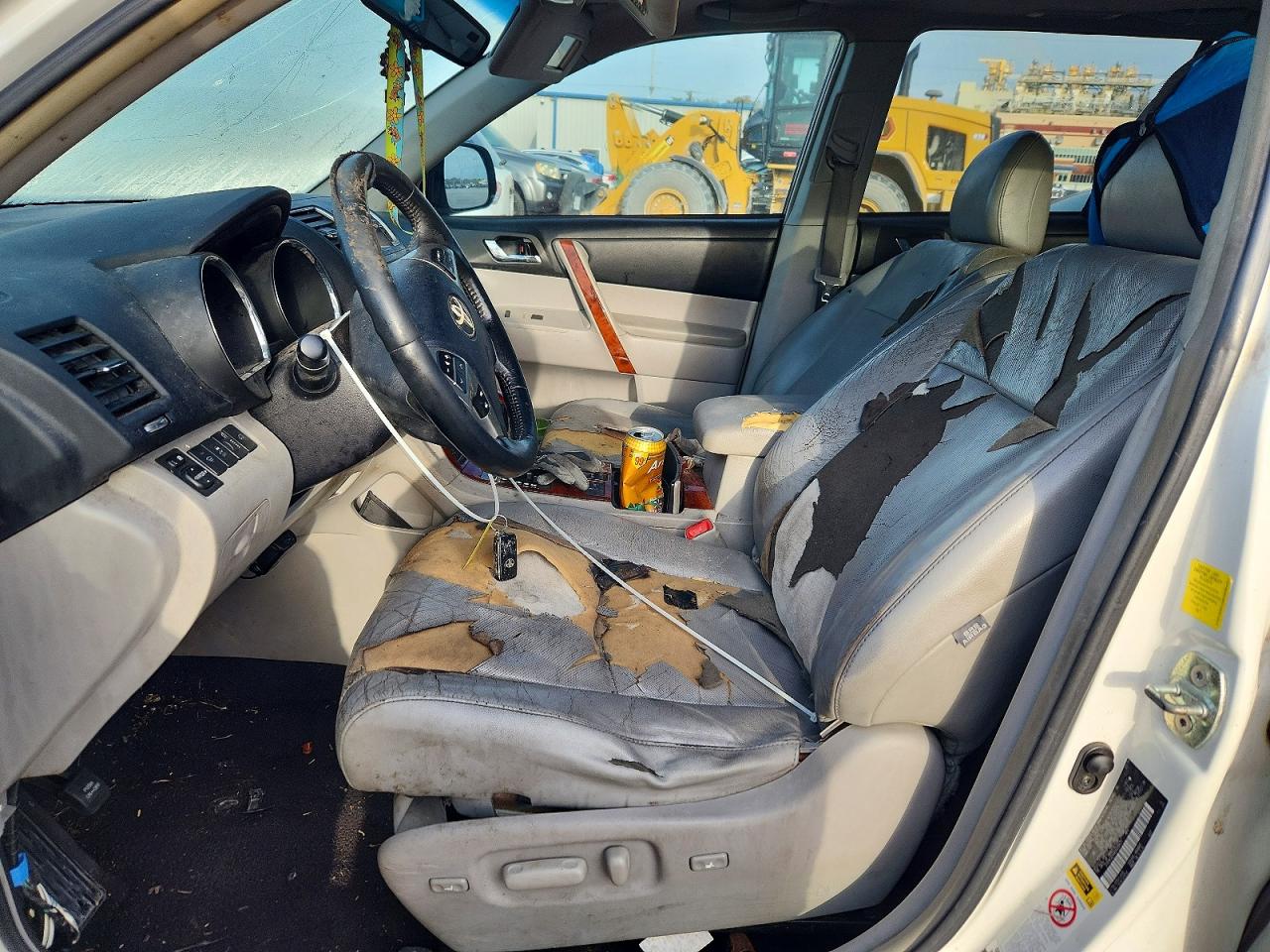 2011 TOYOTA HIGHLANDER
