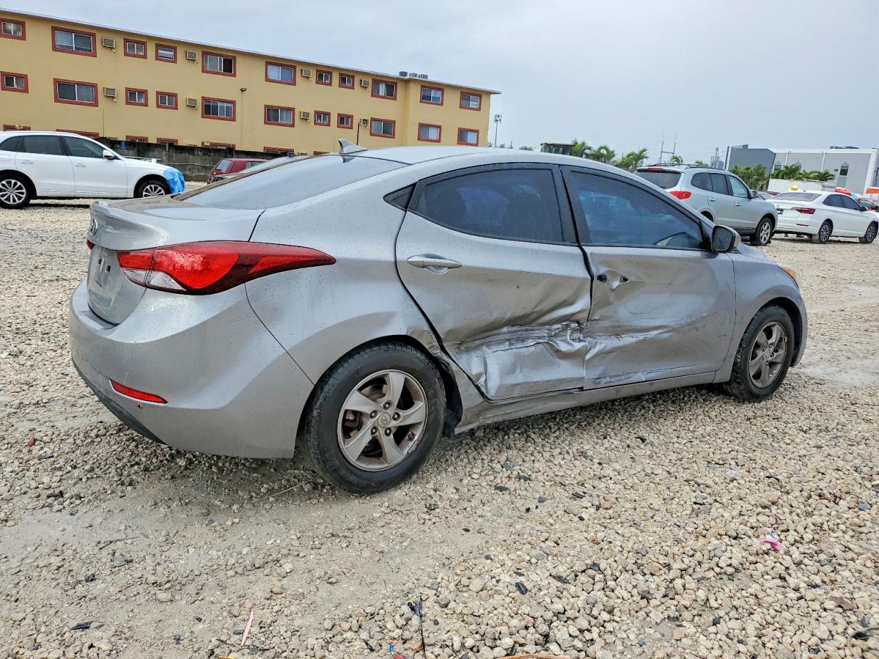 2015 HYUNDAI ELANTRA