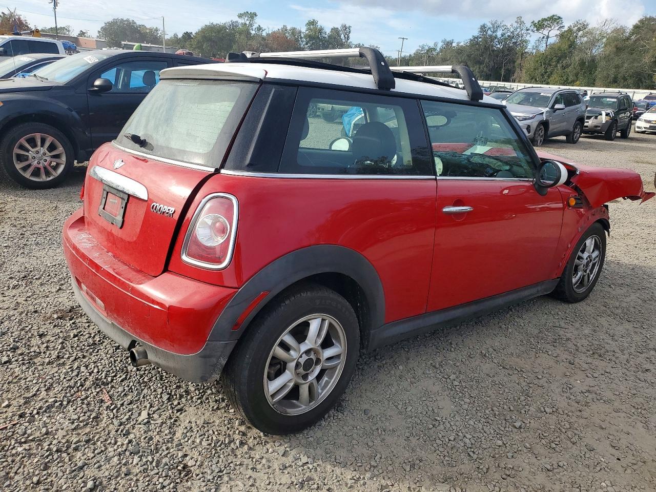 2013 MINI COOPER