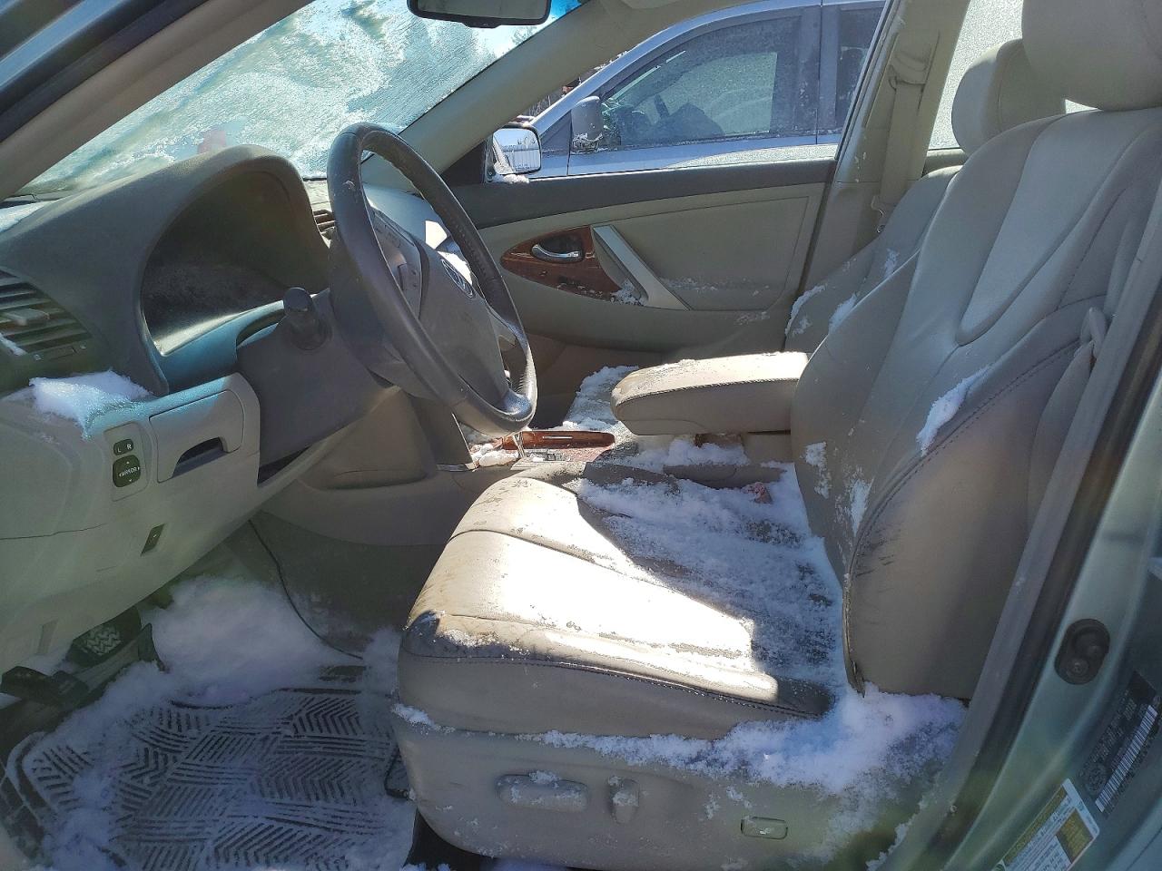 2011 TOYOTA CAMRY