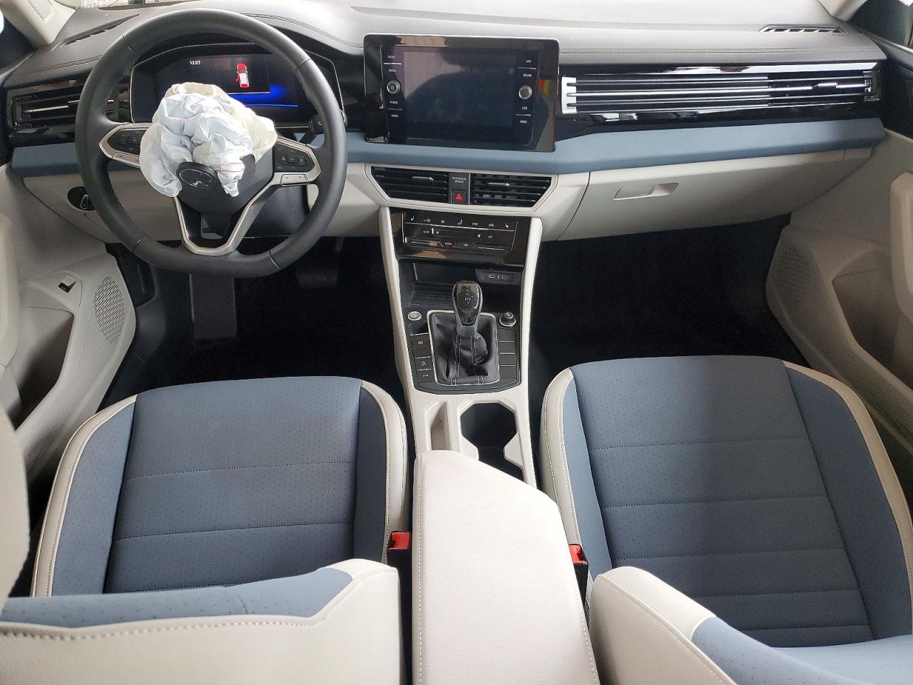 2025 VOLKSWAGEN JETTA