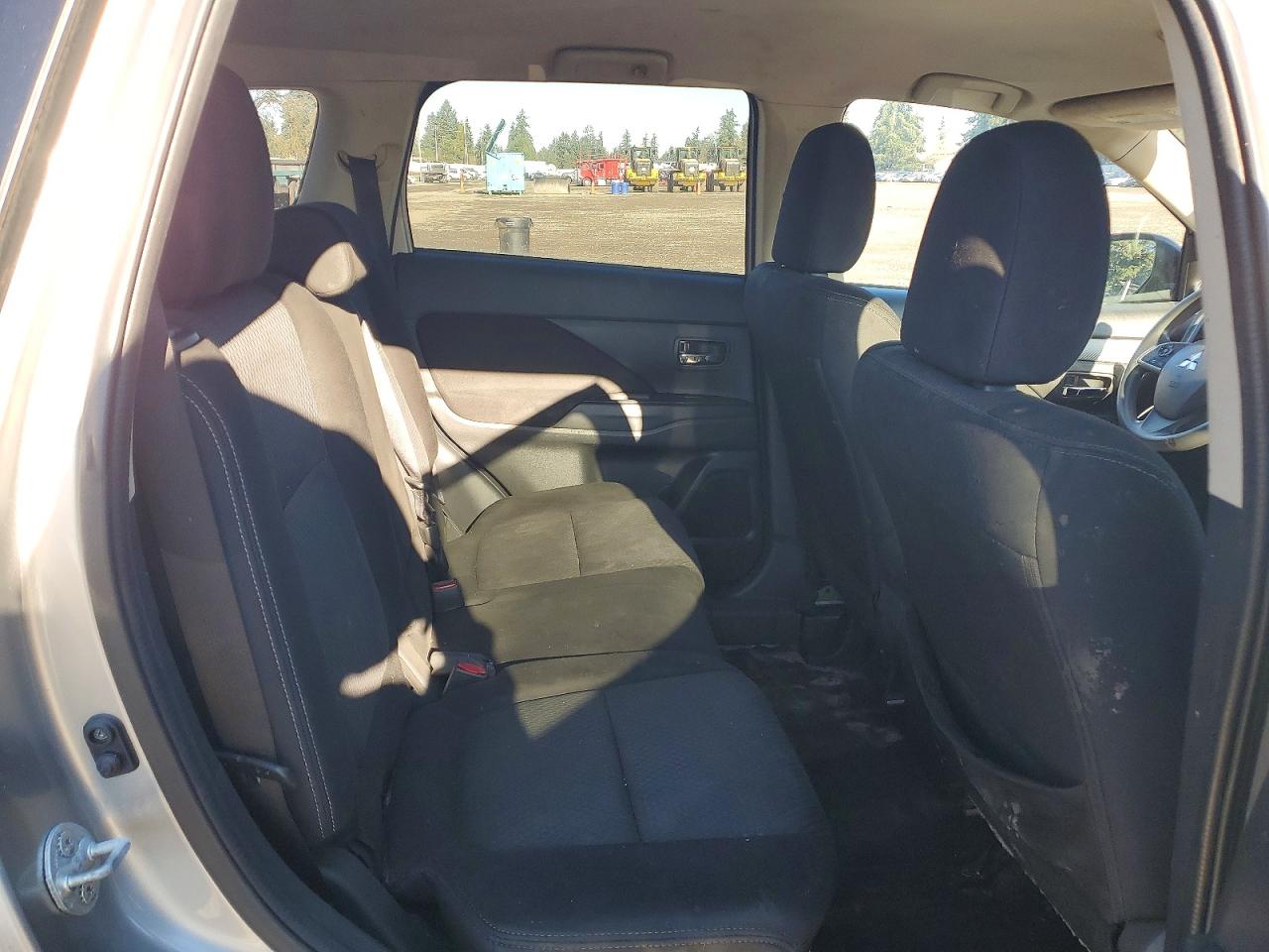 2018 MITSUBISHI OUTLANDER