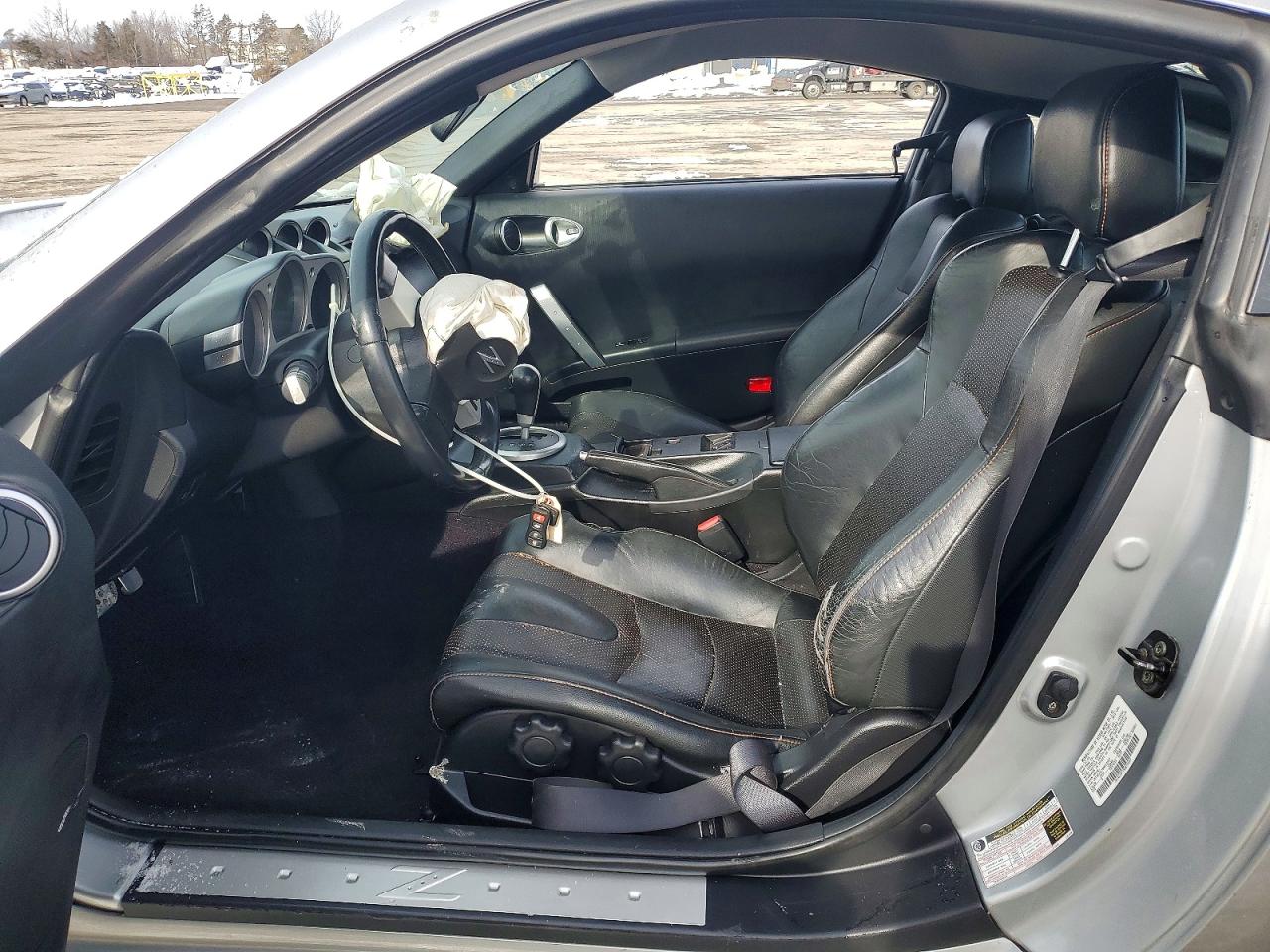2005 NISSAN 350Z