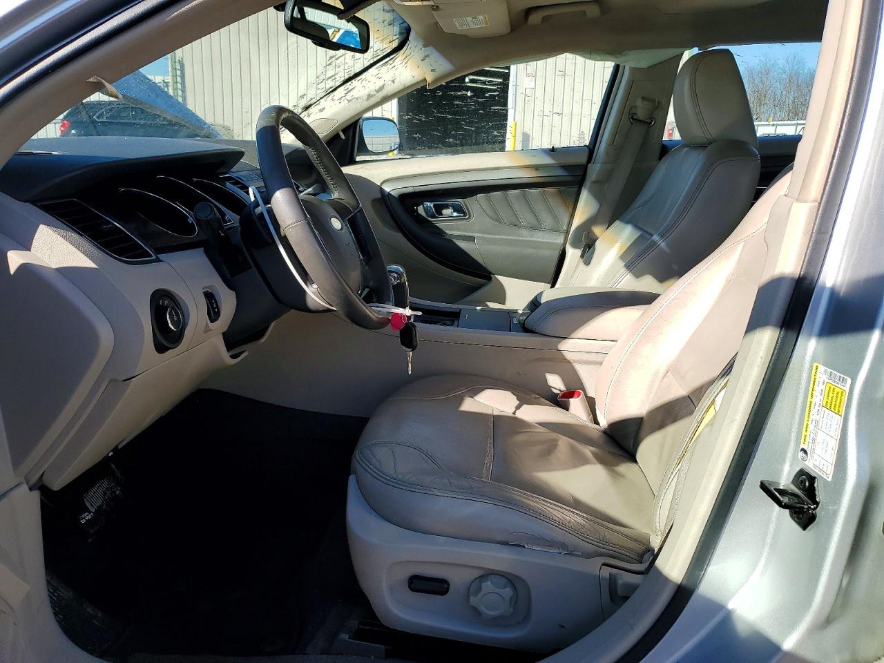 2010 FORD TAURUS