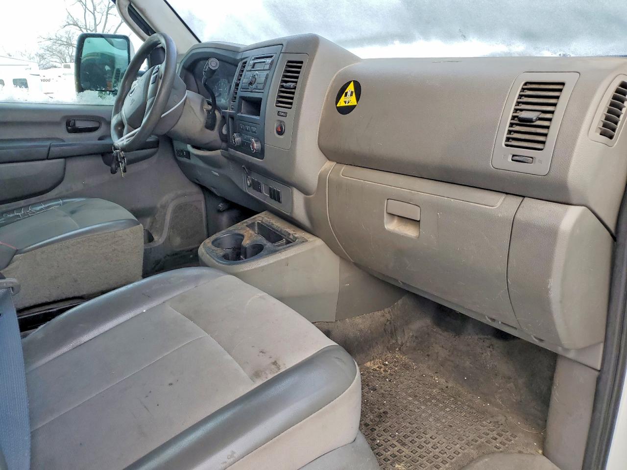 2015 NISSAN NV