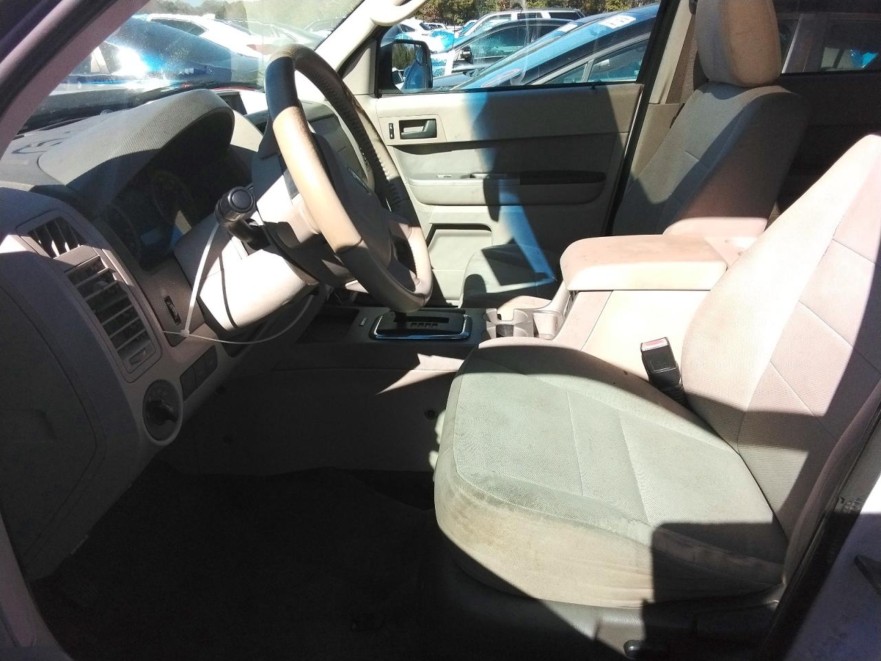 2010 FORD ESCAPE
