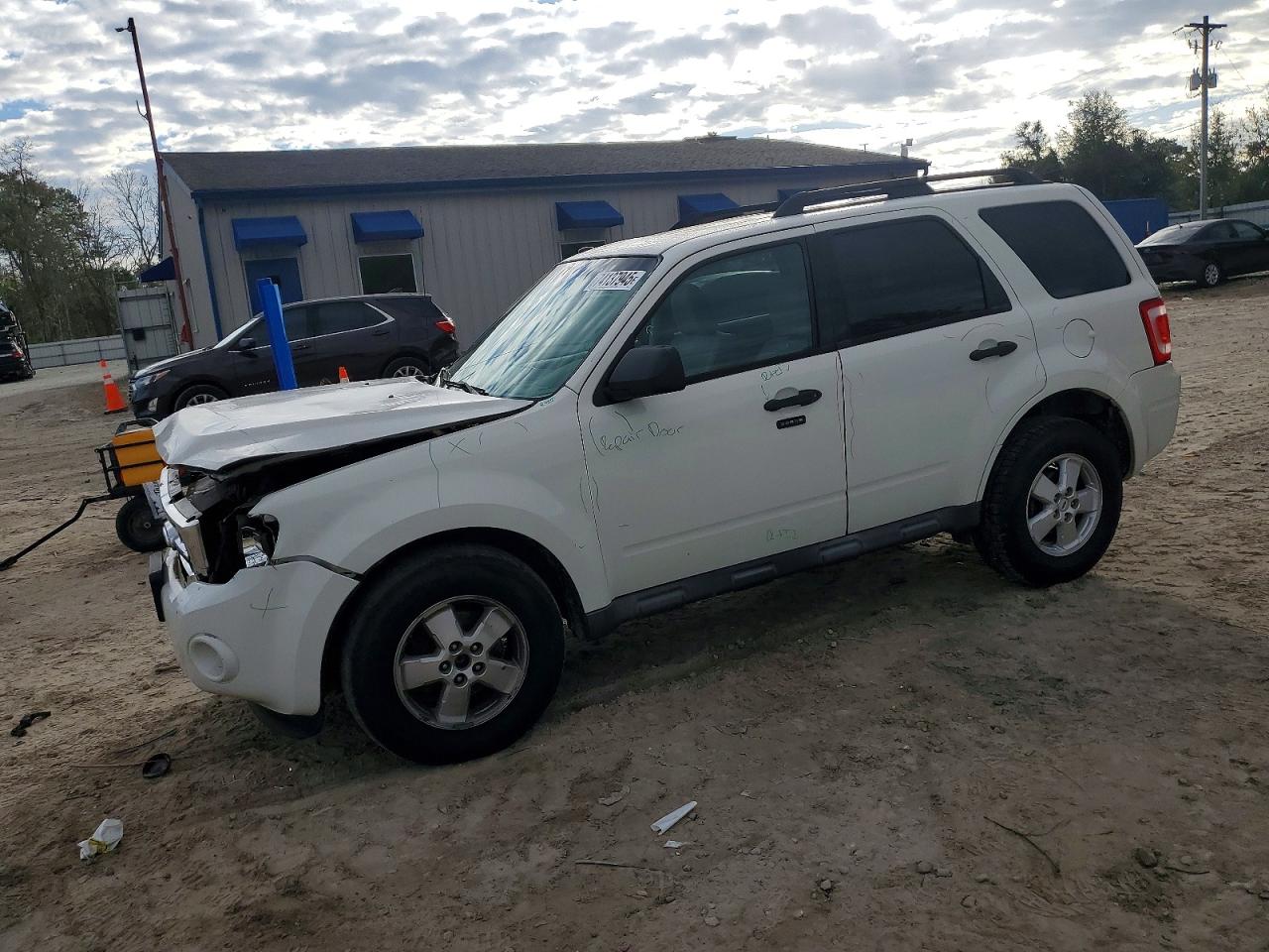 2010 FORD ESCAPE