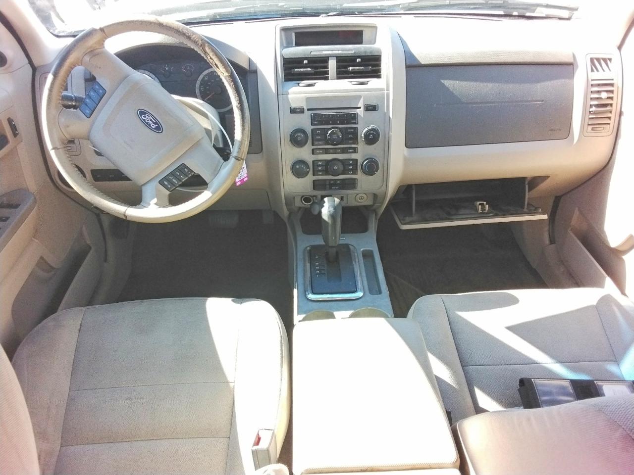 2010 FORD ESCAPE