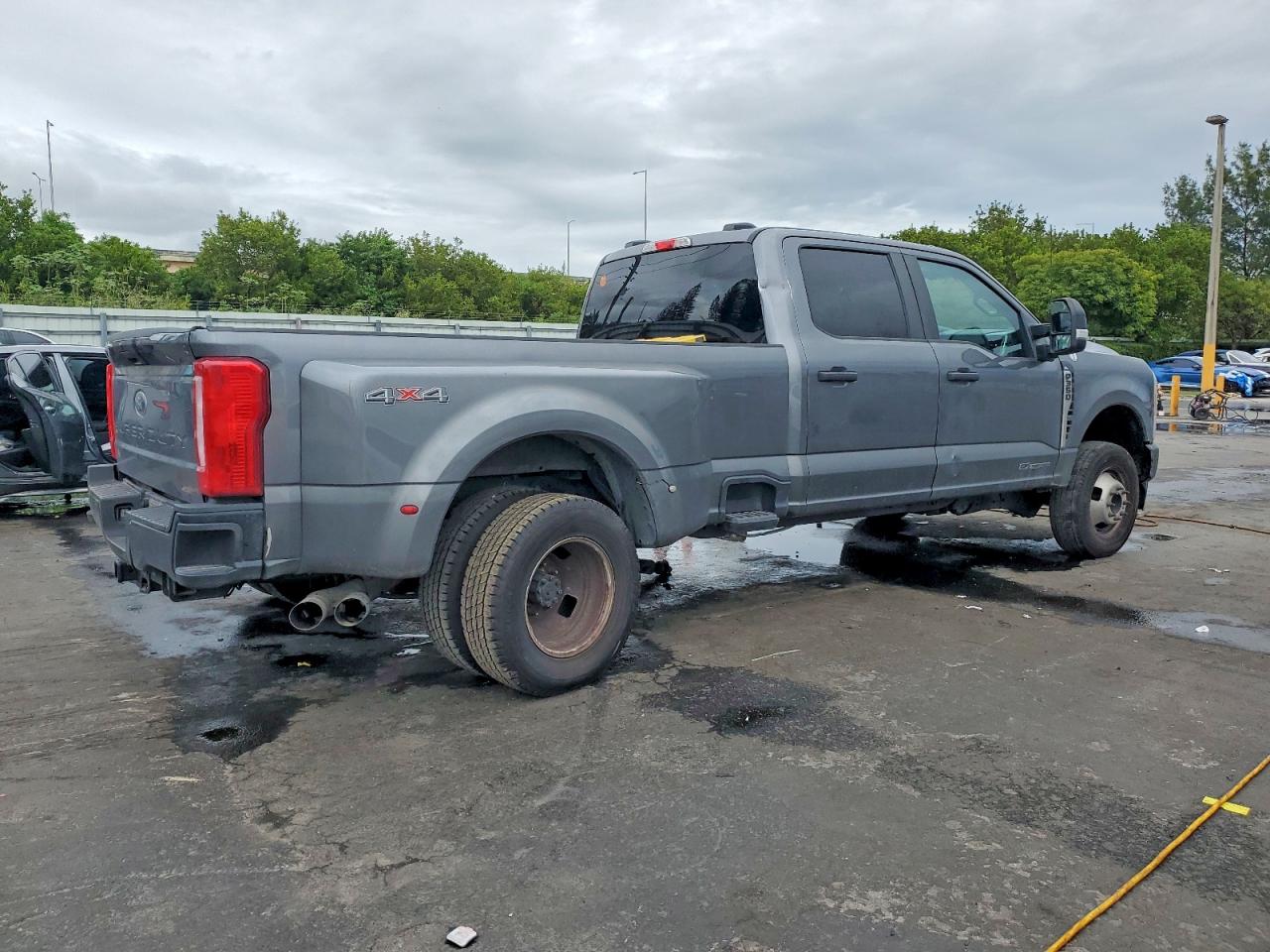 2024 FORD F350
