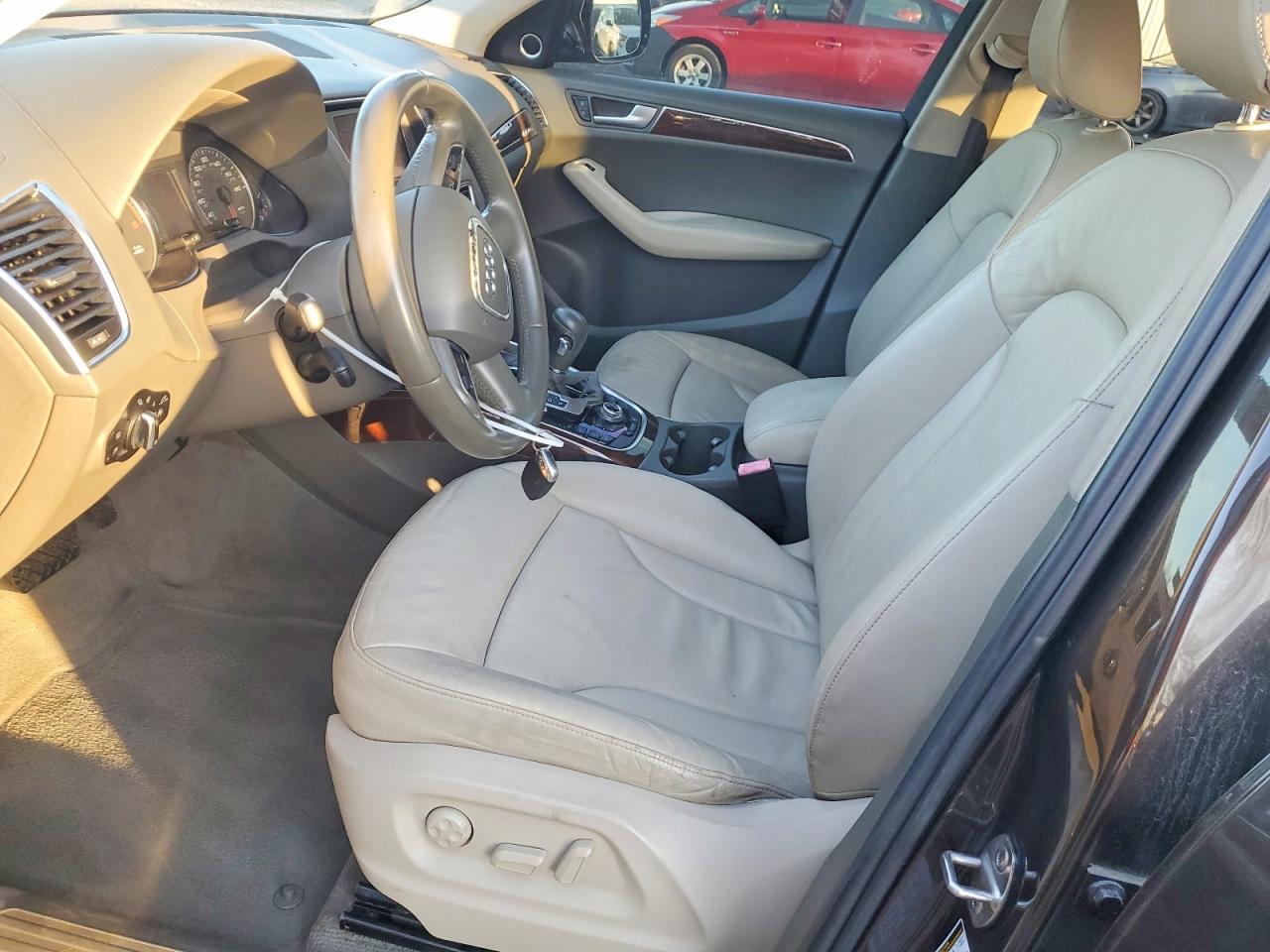 2011 AUDI Q5