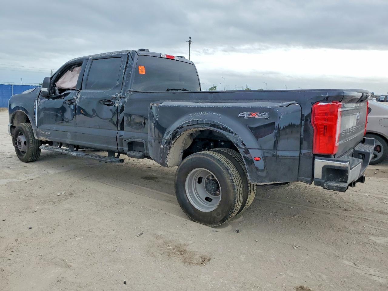 2025 FORD F350