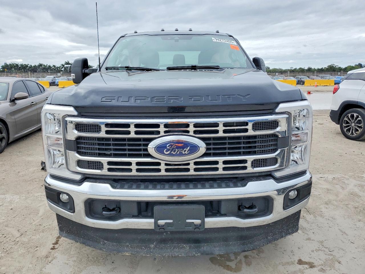2025 FORD F350