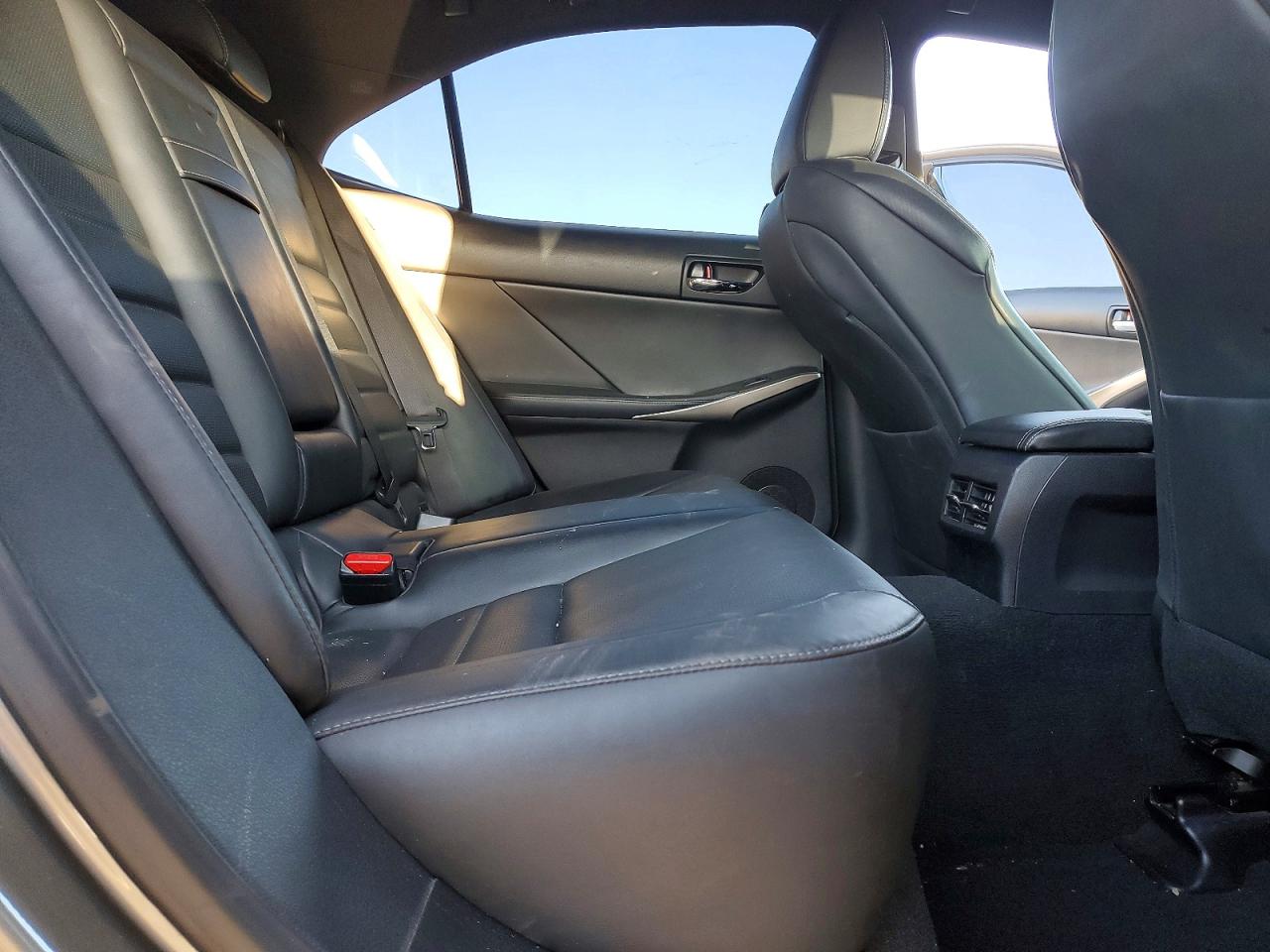 2015 LEXUS IS