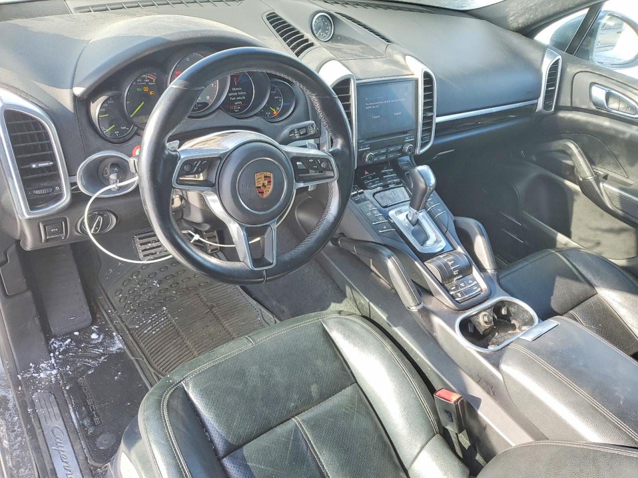 2017 PORSCHE CAYENNE