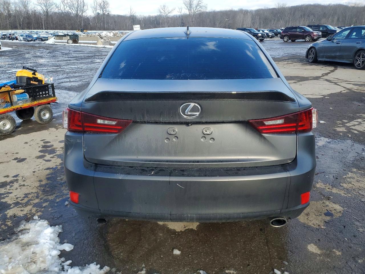 2015 LEXUS IS