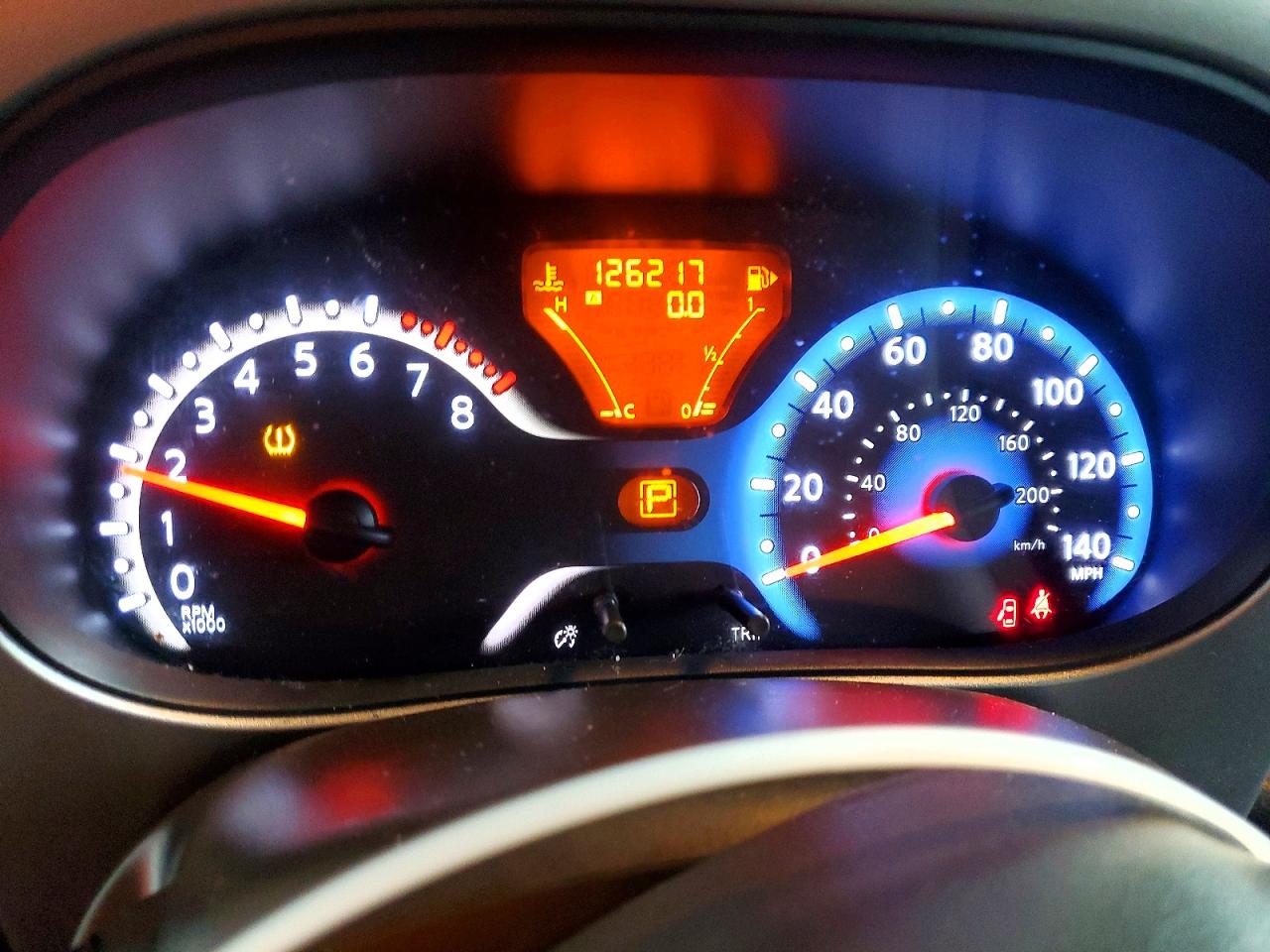 2013 NISSAN CUBE