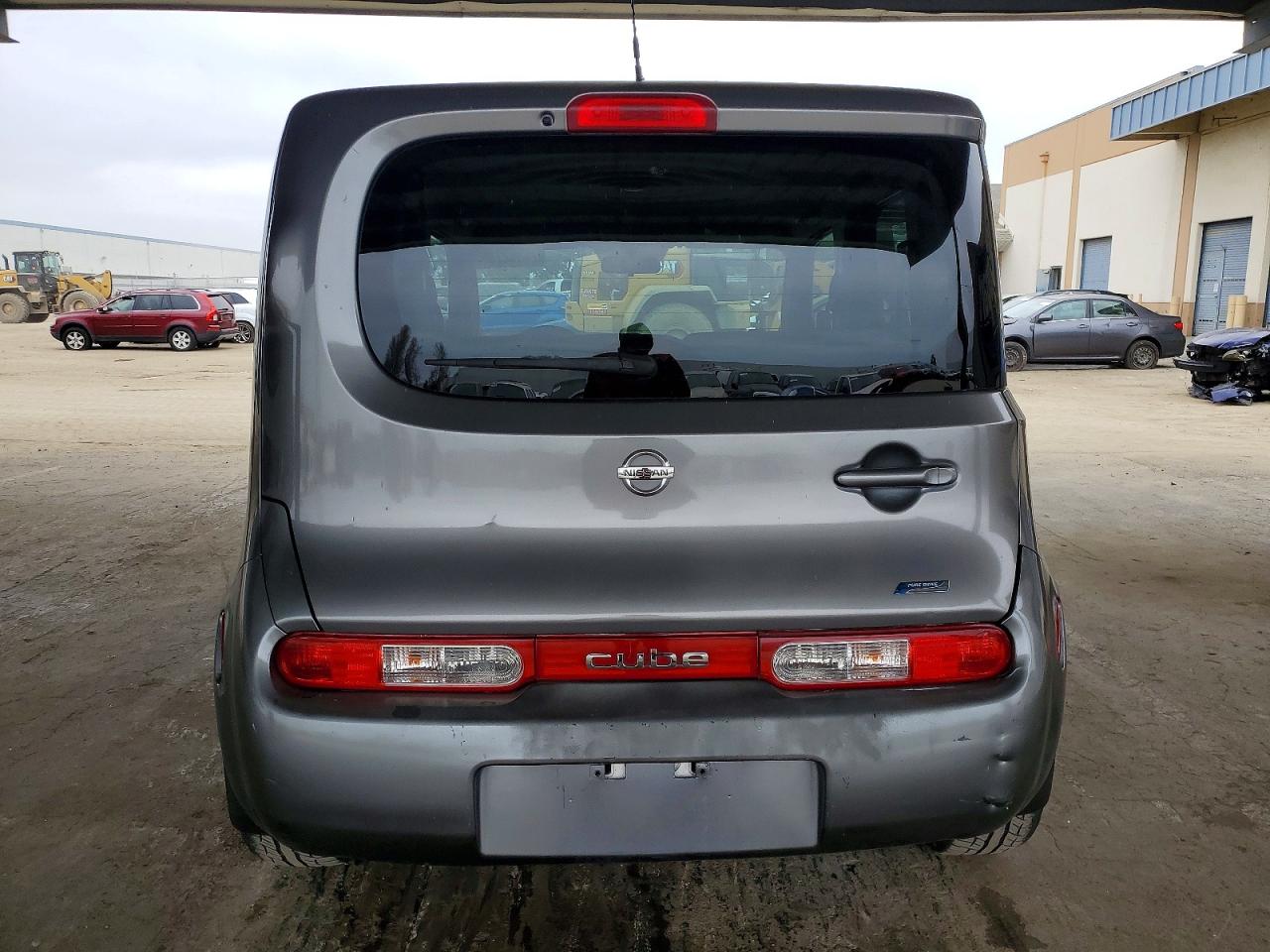 2013 NISSAN CUBE