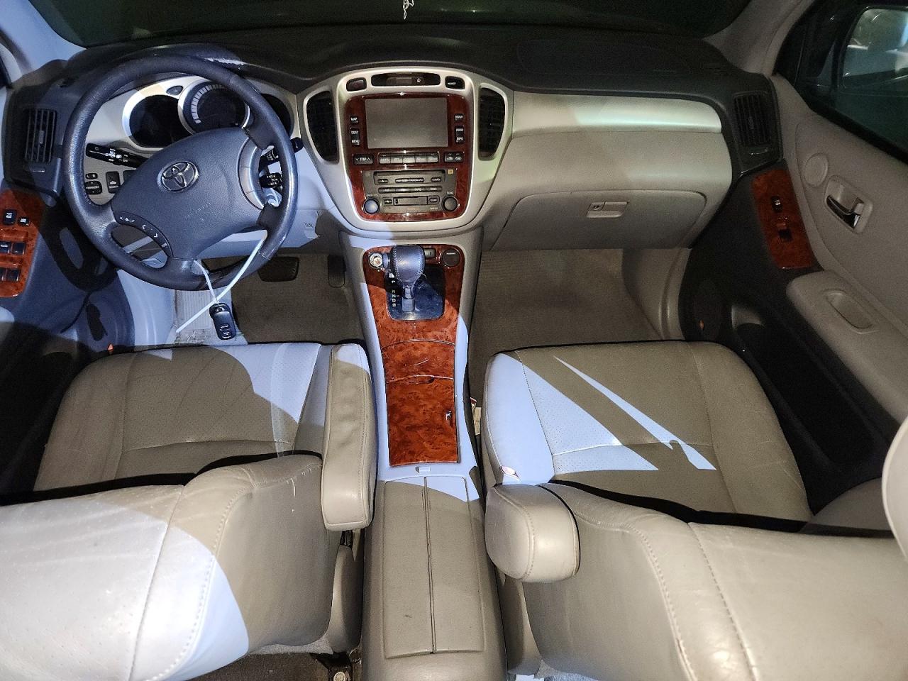 2006 TOYOTA HIGHLANDER