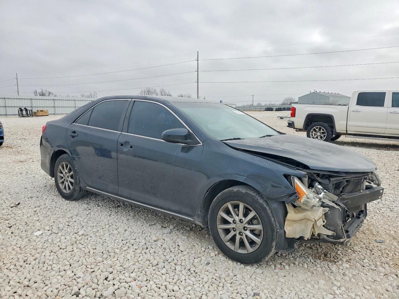 2013 TOYOTA CAMRY