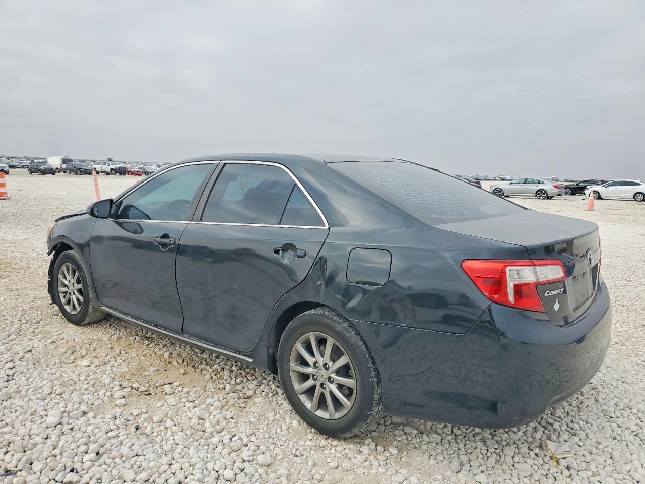 2013 TOYOTA CAMRY