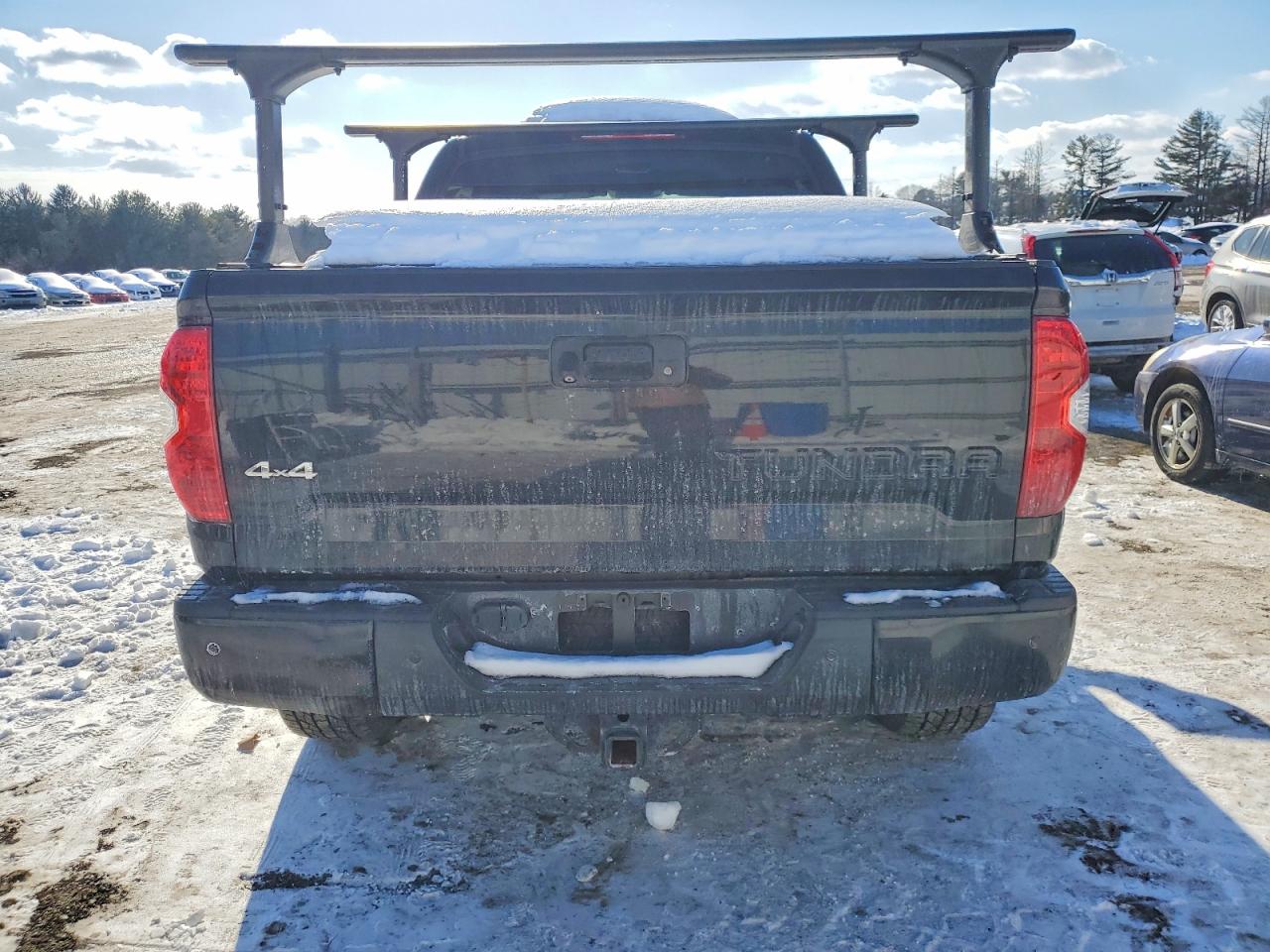 2017 TOYOTA TUNDRA