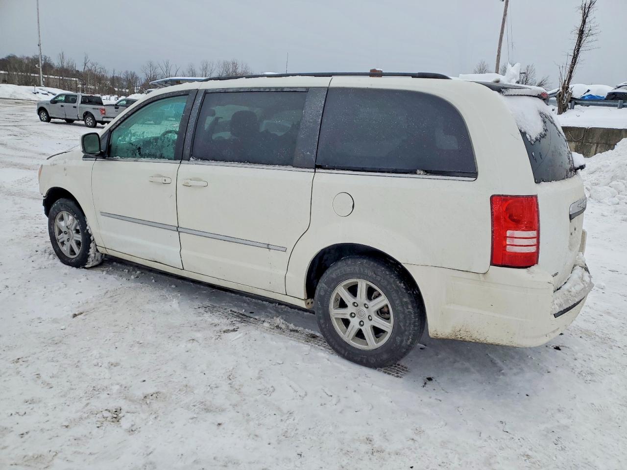 2010 CHRYSLER MINIVAN