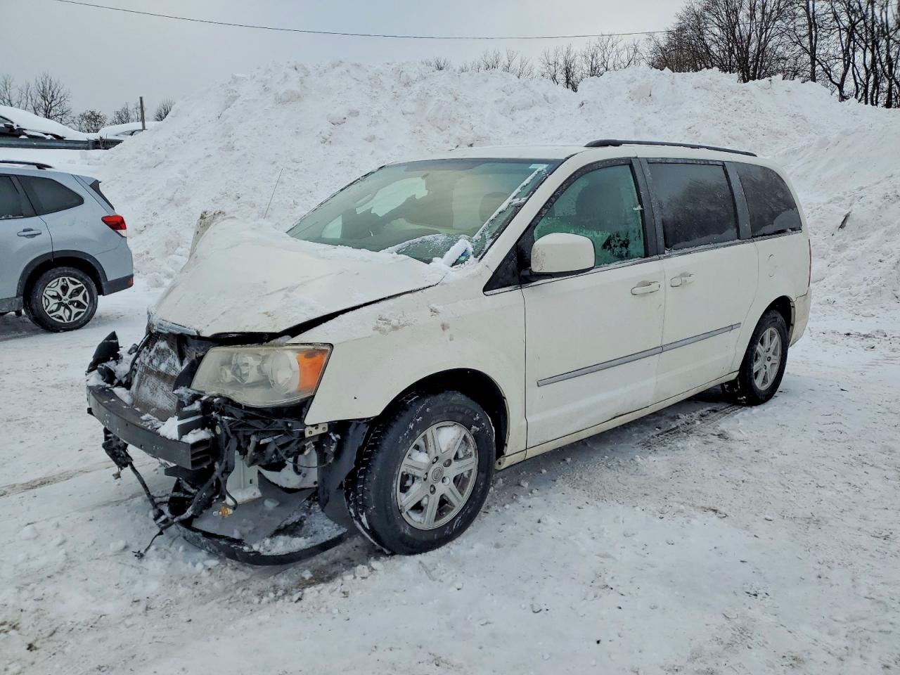2010 CHRYSLER MINIVAN